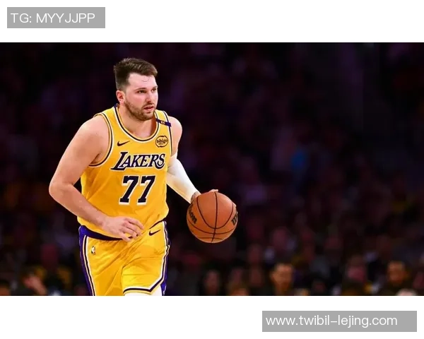 湖人音讯：东契奇自傲反弹，老詹复出时刻曝光，战鹈鹕进场更新